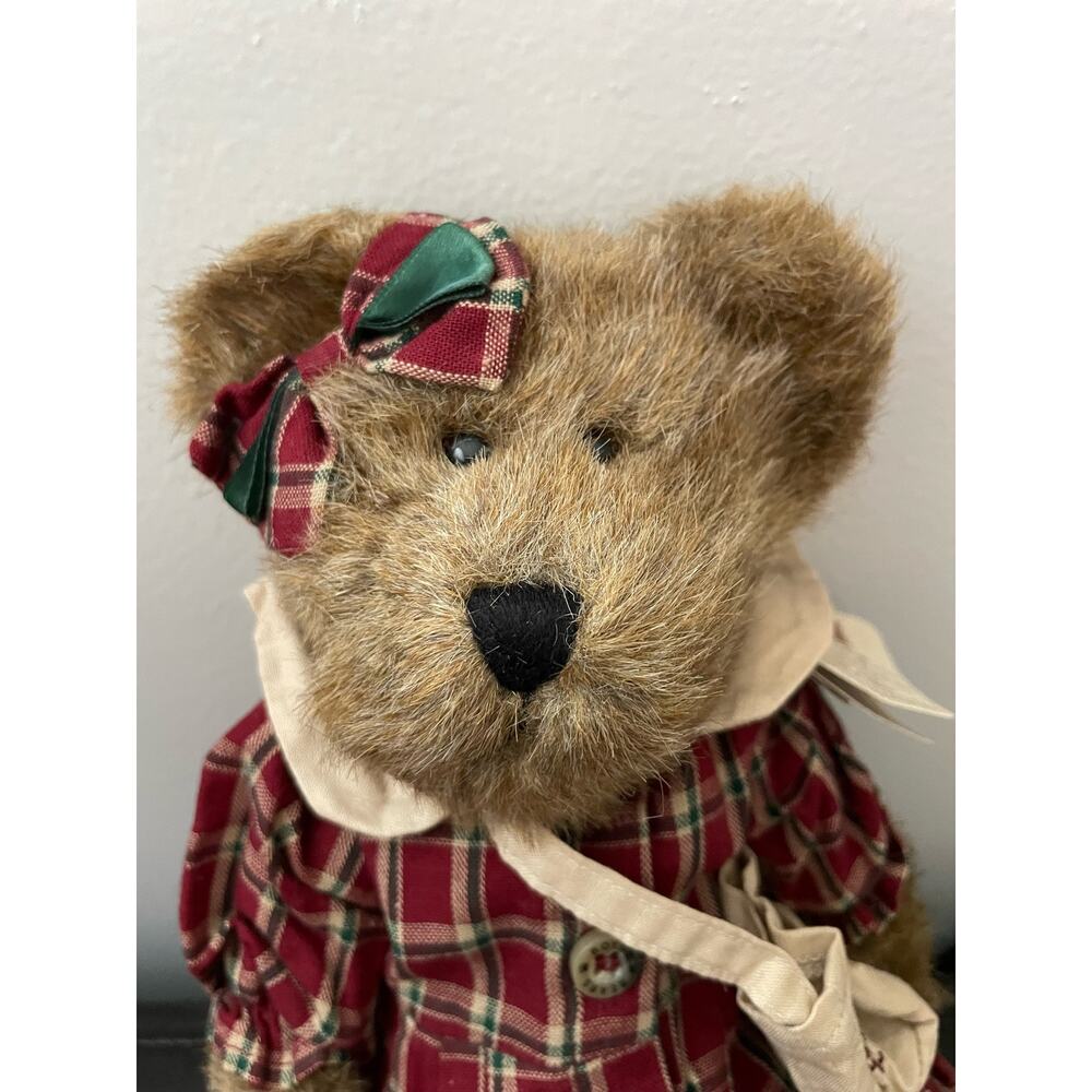 Boyd’s Bears NWT bear in plaid dress